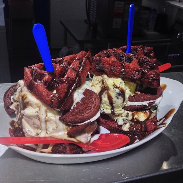 Hey y’all @MikeyLikesItIceCream would just like to let you guys know that he’s moving in the right direction with pleasing and making sure you love indulging into IceCream! This Red Foxx (Red Velvet Waffle) with Real Love IceCream (White Chocolate IceCream with Triple Raspberry Swirl and Chocolate Covered Doughnuts) is amazing people! Head on by and check it out yourselves and tell em @YouGottaEatThis sent YOU!! || #YGET #YouGottaEatThis #WDYET || #😳 #💣 #😍