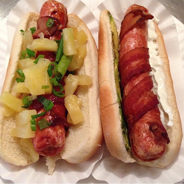 Our very own @PremiumPete stopped by @CrifDogs for his favorites The #Tsunami - Hot dog, bacon wrapped with teriyaki, pineapples and green onions and the #Chihuahua - Bacon wrapped hot dog covered with avocados and sour cream!! Definitely #YouGottaEatThis Approved!! #😳 #😍 #💣 #🔥 #🌭 #🐷 ||#YGET #CrifDogs #Foodie #FoodPorn #HotDogPorn #Bacon ||