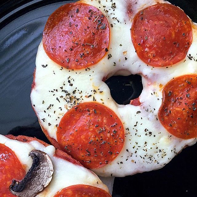 Is that Pizza Bagels we see 😳😍😳 Ughh @fiftyshadesoffoods I think you decided what's for #Lunch for a bunch of us today!! || #YouGottaEatThis #YGET #WDYET #Pizza #Bagels #MakeAtHome ||