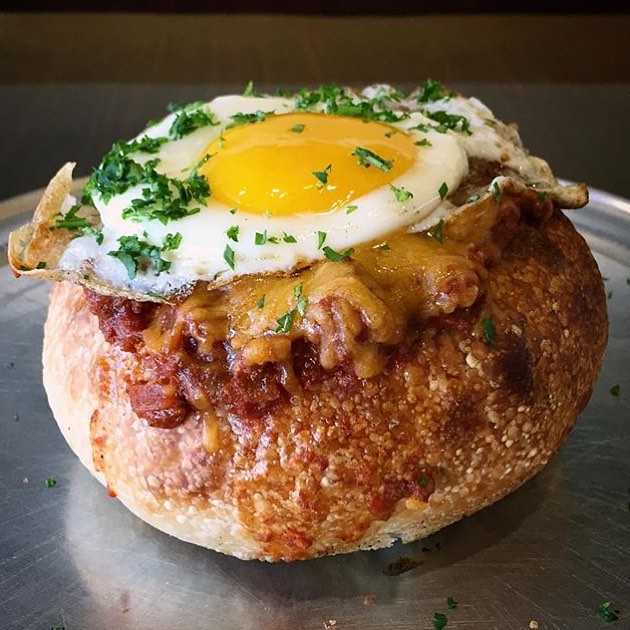 New Year, New Reasons to Visit @RoseCityPizza 👉🏽 Introducing their #Chili Cheese Bread Bowl. A Homemade #Bread Bowl filled with their House Made Chili, Cheddar Cheese, and Topped with a Fried Egg. #😳 #😍 #💣 || #YouGottaEatThis #YGET #WDYET #YGETApproved ||