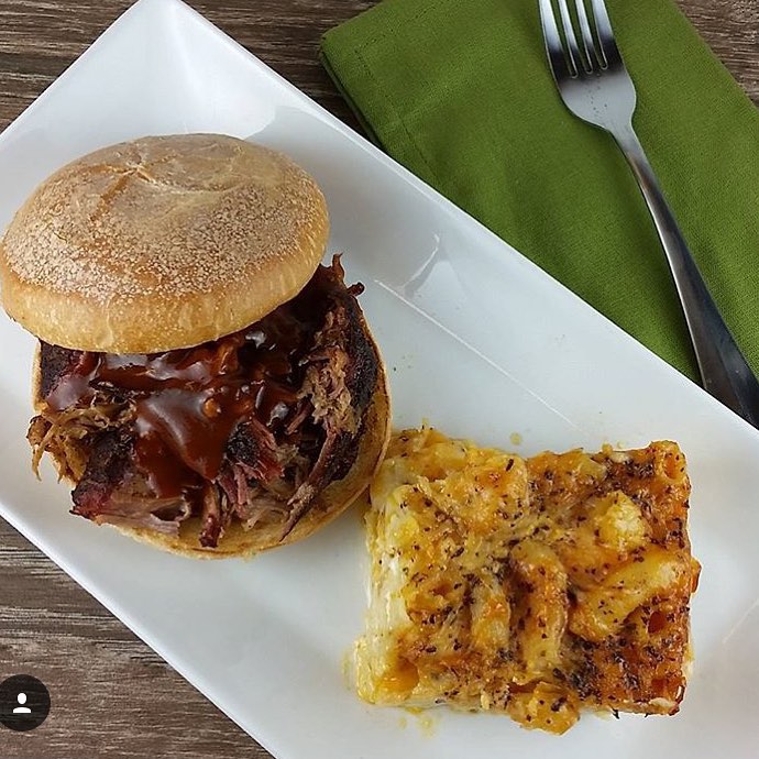 Is it too late to say “I’m hungry” @justinbieber would say after seeing this Honey Dog Pulled Pork Sammich and good portion of Mac n Cheese. @craiggrills throws down in the DM! Well the grill. #YGET #YouGottaEatThis #WDYET