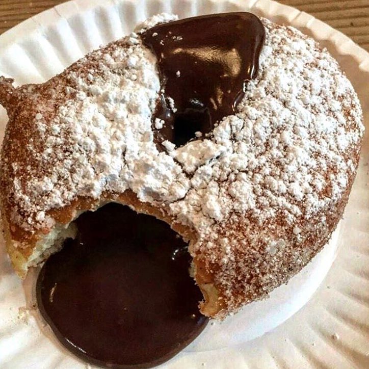 Nutella filled doughnuts??? ..........sorry we just fell out the chair looking at this ourselves. Who wants to try this??? @doughdoughnuts has a amazing treat on their hands for everyone. #YGET #YouGottaEatThis #WDYET