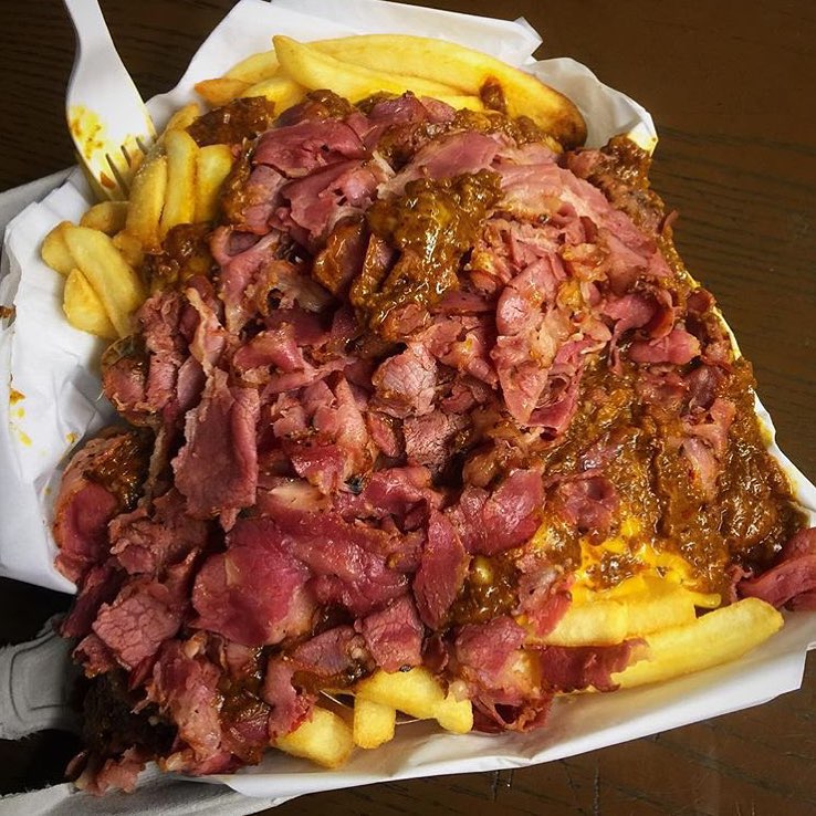 Just like that you wonder what you've been doing this entire day. Food never looked so good like this. And to think there is actually fries under this beautiful pile of pastrami @fermizzle323 went to #TheHat for this belly boner. Would anyone like to join??? #YGET #YouGottaEatThis #WDYET