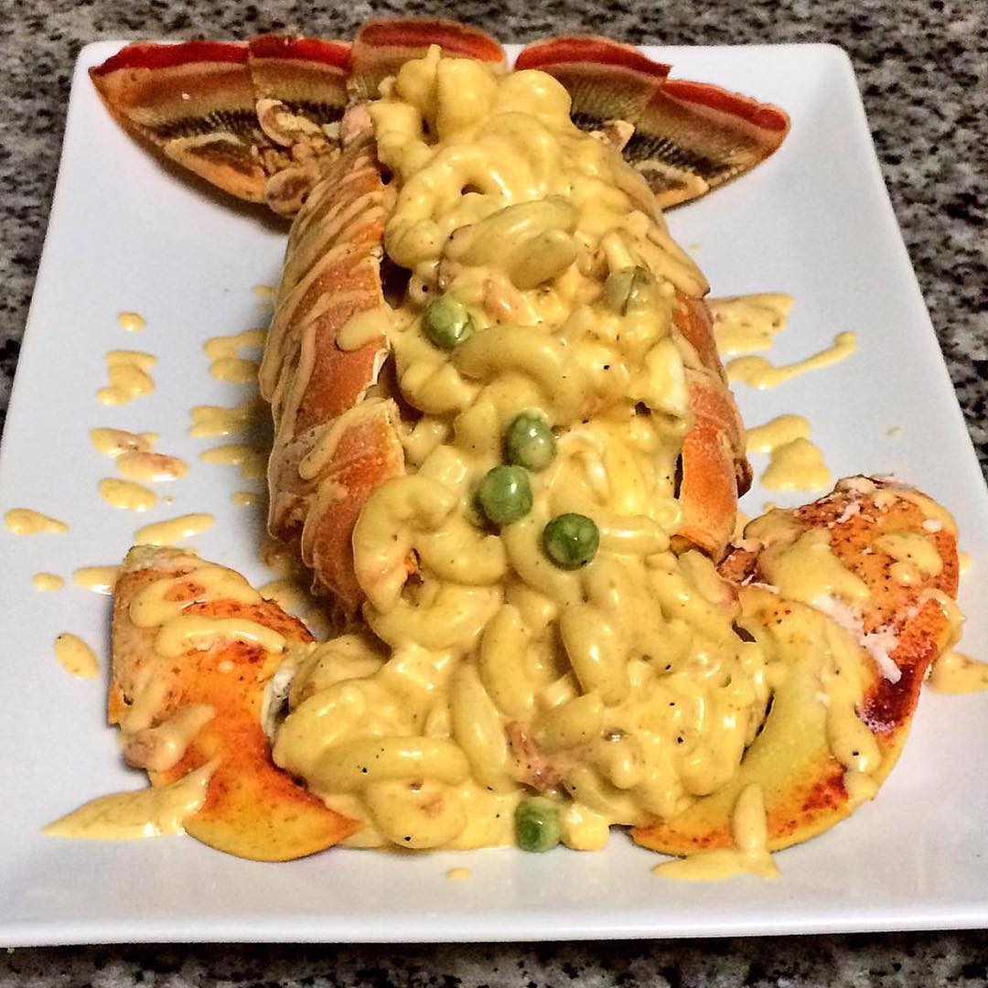 It’s Heating up down in Miami! @chefboyali305 put his magic into this dish! Chipotle Gouda and Parmesan lobster Mac & cheese!🔥🔥🔥🔥 Follow the chef and bring your appetite