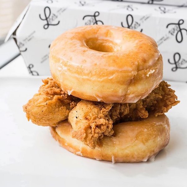 This Double Donut Fried Chicken Sandwich is our (Donut Crush Wednesday!! We told you before and we’ll tell you again @LeesChickenDonuts is Approved!! 💣🔥🔑