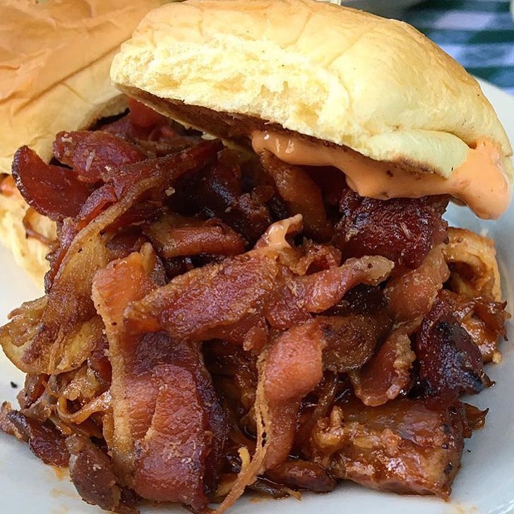 Pulled Pork Sammich with Bacon, Bacon, Crispy Bacon, Crunchy Bacon and Medium Bacon. Anyone want to share or order their own? 📸@cy_eats