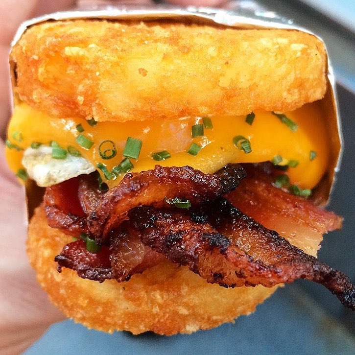 That time when you had to Double Take because you thought you saw a Double down Hash Brown Bacon Egg and Cheese Sandwich….yeah it was real. Head over to @freerangela page to see what’s on the menu and location today