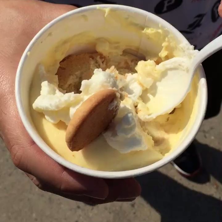 Homemade Banana Pudding 😍 Bananas, Vanilla Wafers, Whipped Cream from @SweetLifePhilly in is not only Approved, it’s a must visit!! Simply DELICIOUS!! | 🎥: @FeetHeat