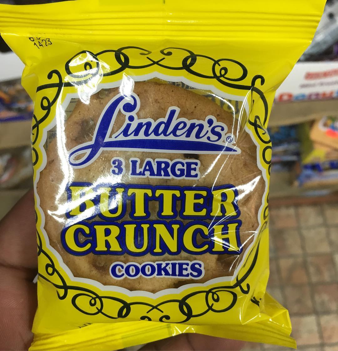 All we need is some milk and a friend to share a cookie with….well the milk might just be enough. Anyone remember these Butter Crunch Loves?? 📸 @taylordeats