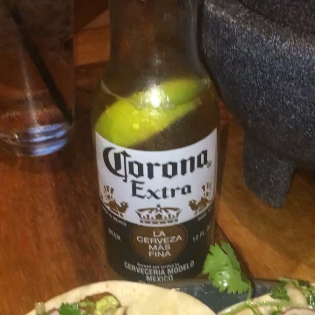 Mahi Mahi Tacos with a corona 📸 @taylordeats