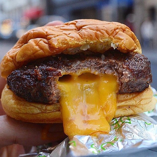 Ok @IBiteFood you caught our attention or more so our belly’s attention. #😳 The center of this Patty has us Speechless with all that #Cheese Porn!! Looks like @Fuku + in #NYC has created their own spin on this #JuicyLucy!! We need to pay this place a visit and see if it’s #YouGottaEatThis Approved!? Hey @IBiteFood you ready to go back!? || #YGET #WDYET #Fuku || #😍 #🍔 #💣 #🔥 #🏆