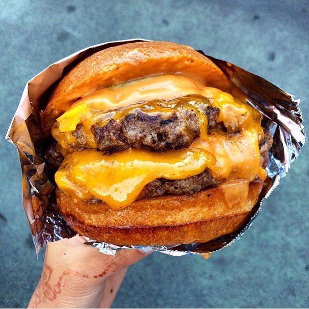 Ayo let us and @jennybeaans get the double Cheese Boogie! You know the double beef patty with Cheese Onions and Pickles? Don’t forget the cheese though man!! With that being said @mistergeeburgertruck definitely will hook you up! So go follow their Page and tell em #YouGottaEatThisSentYa!! Do you see this?? || #YGET #YouGottaEatThis #WDYET || #😍 #🍔 #💣 #🔥 #🏆 #🎯 #😜 #😻