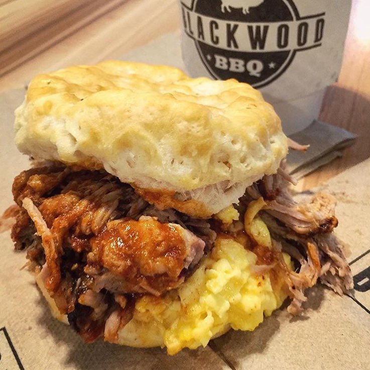 Wooooaaahhh..even though @kobebryant is retiring @blackwoodbbq still is a triple threat. Pulled Pork, Buttermilk Biscuit, Cheddar Scrambled Eggs and Memphis style sauce. Sheeeesh!! Any time of the day you can eat this bad boy. Shouts out to @tastesbetterhere!! || #YGET #YouGottaEatThis #WDYET ||