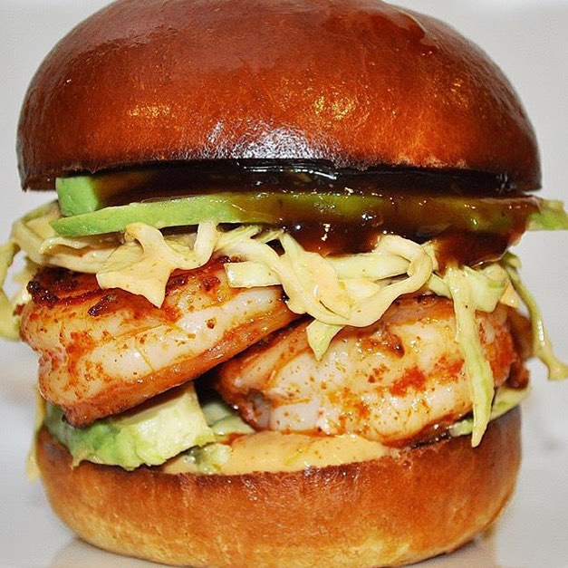 Introducing Cajun #Shrimp Sliders with #Spicy cabbage slaw, Avocado, Husk sauce and #BBQ sauce made by @FoodReuels!! Wow oh wow, tell a friend to tell a friend #FoodReuels Gotcha Open!! #YouGottaEatThis Approved!! || #😳 #😍 #🔑 #💣 #🔥 #🏆 #YGET #MakeAtHome ||