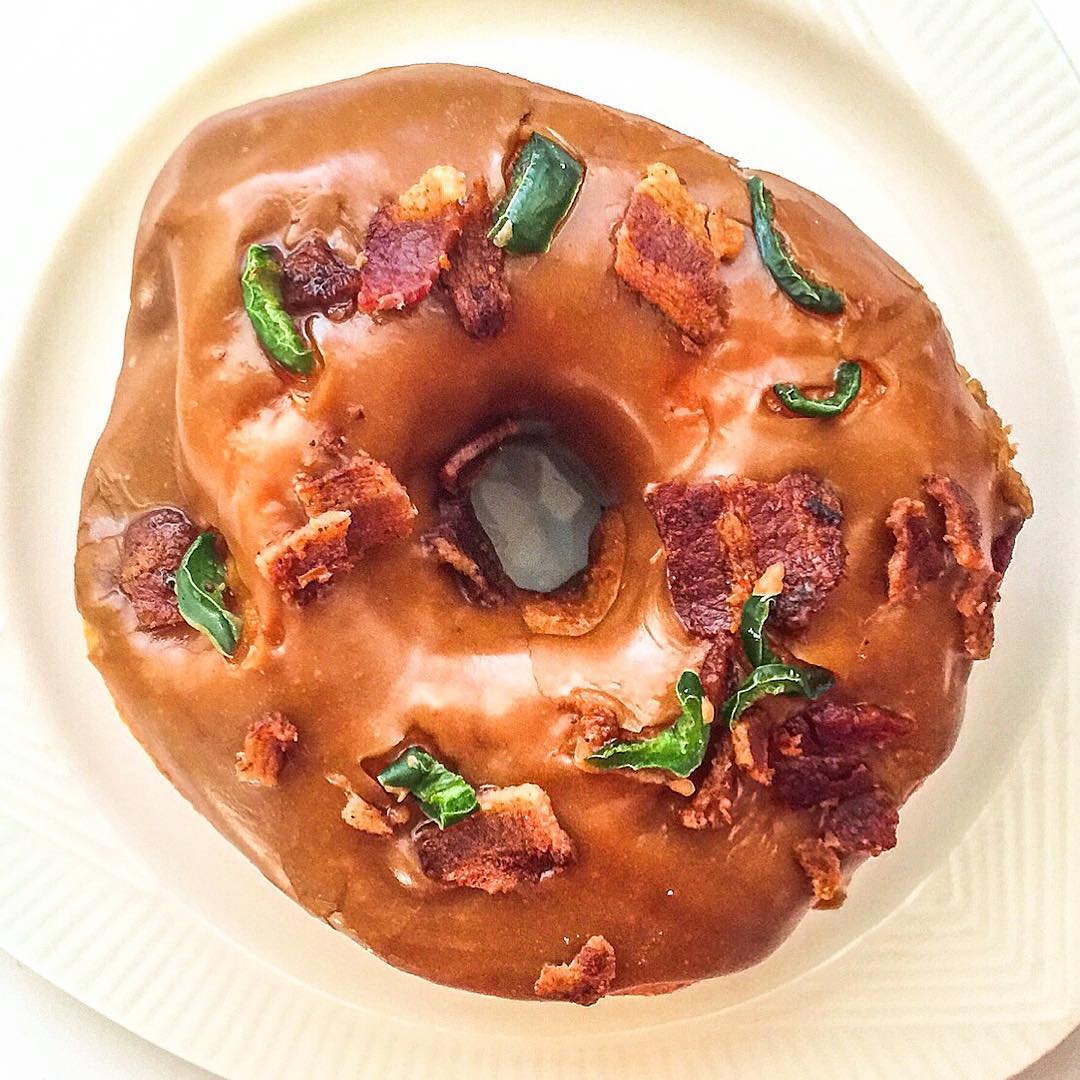 Snowed in? A coffee and a #jalapeño #maple #bacon #donut might help take the chill off… If you know where to find one! What are your #snow snacks looking like? We hope @premiumpete @thomaswilson2 and the rest of the east coast #yget fam is safe and sound, even if you’re starting to get #cabinfever #😅 #🍩 #snowmageddon #blizzard