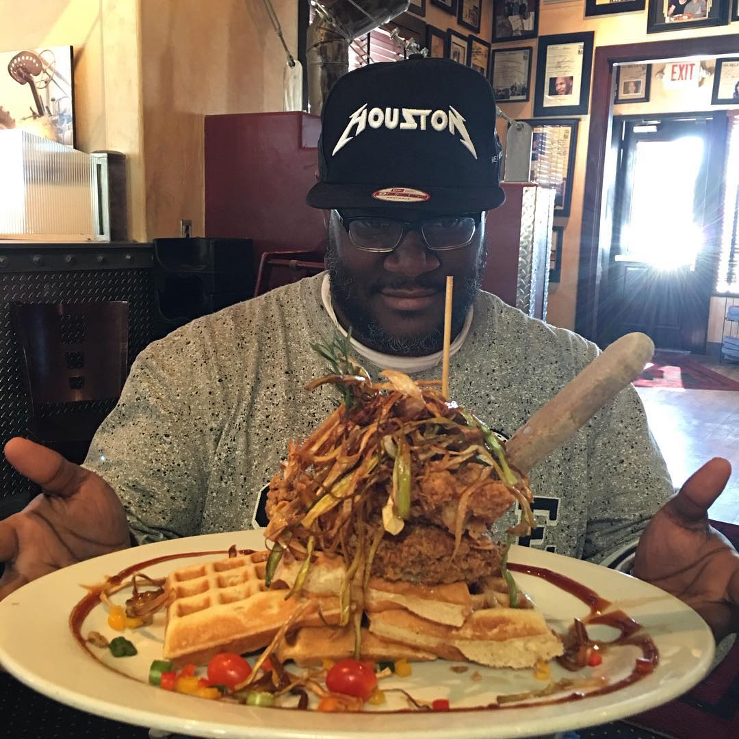 We’re out in enjoying the Sage fried chicken & waffles – 2 sage fried chicken breast with hardwood smoked bacon waffle tower, hot maple reduction and fried leeks!! 😍💣🔥🔑🏆