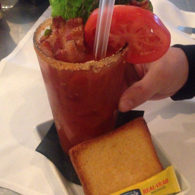 @yougottadrinkthis and @kadoma713 is out in enjoying the Johnny’s Famous BLT MARY!! It’s both & Approved!! 💣🔥🔑😍🐽🏆🍅🍞