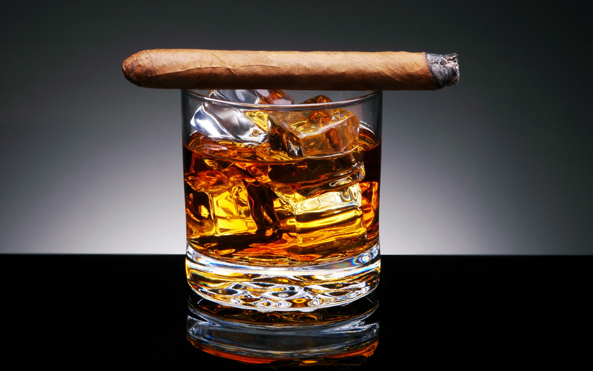 Cigar & Whisky Pairings For Every Stage Of Your Relationship (The Men’s Valentine’s Day Gift Guide)