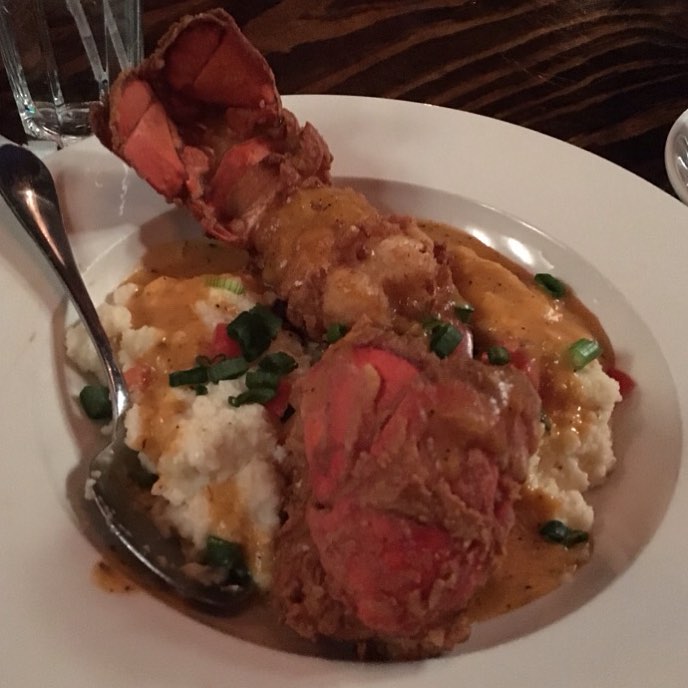Fried Lobster Tail & Grits! 😳 Served a la Thermidor! 😍 Our very own @TrillOG stopped by @Troubleman31’s restaurant @Scales925 in and the results are in,  its Approved! 💣