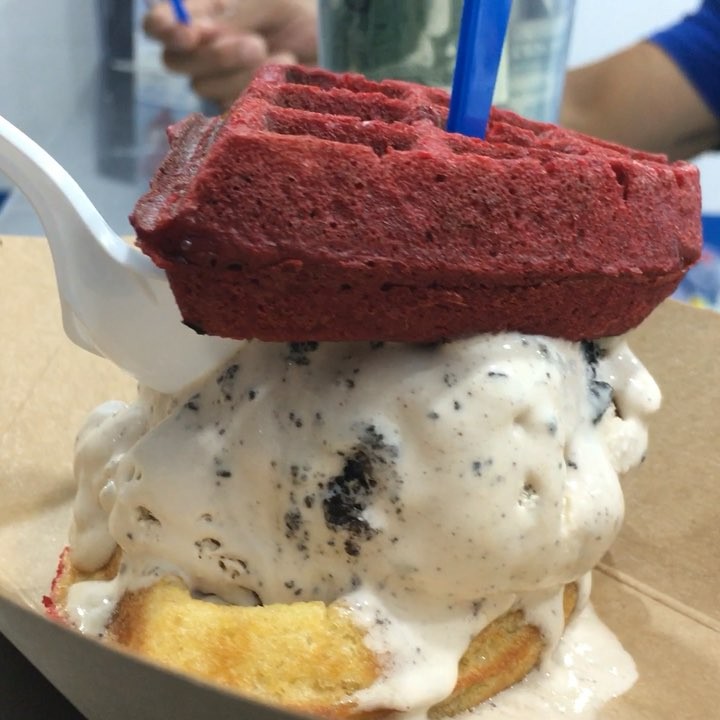 The Red Velvet & Regular Waffle Ice Cream Sandwich From @MikeyLikesItIceCream Will Melt In Your Mouth Approved!! 😜😜😜😜