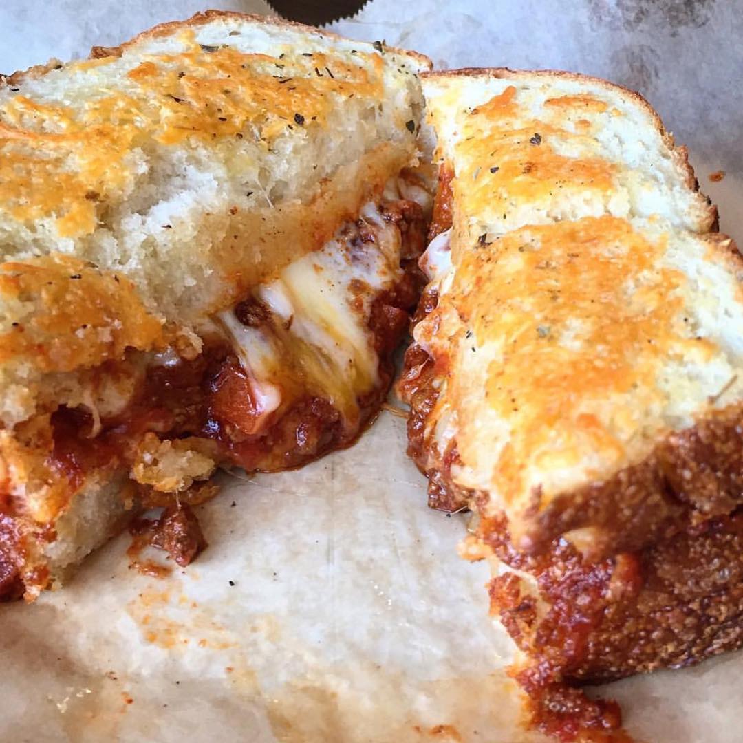 The Grilled Cheese Chili Cheese Sandwich from @RoseCityPizza is on our to do LIST!! 😜🔥😜