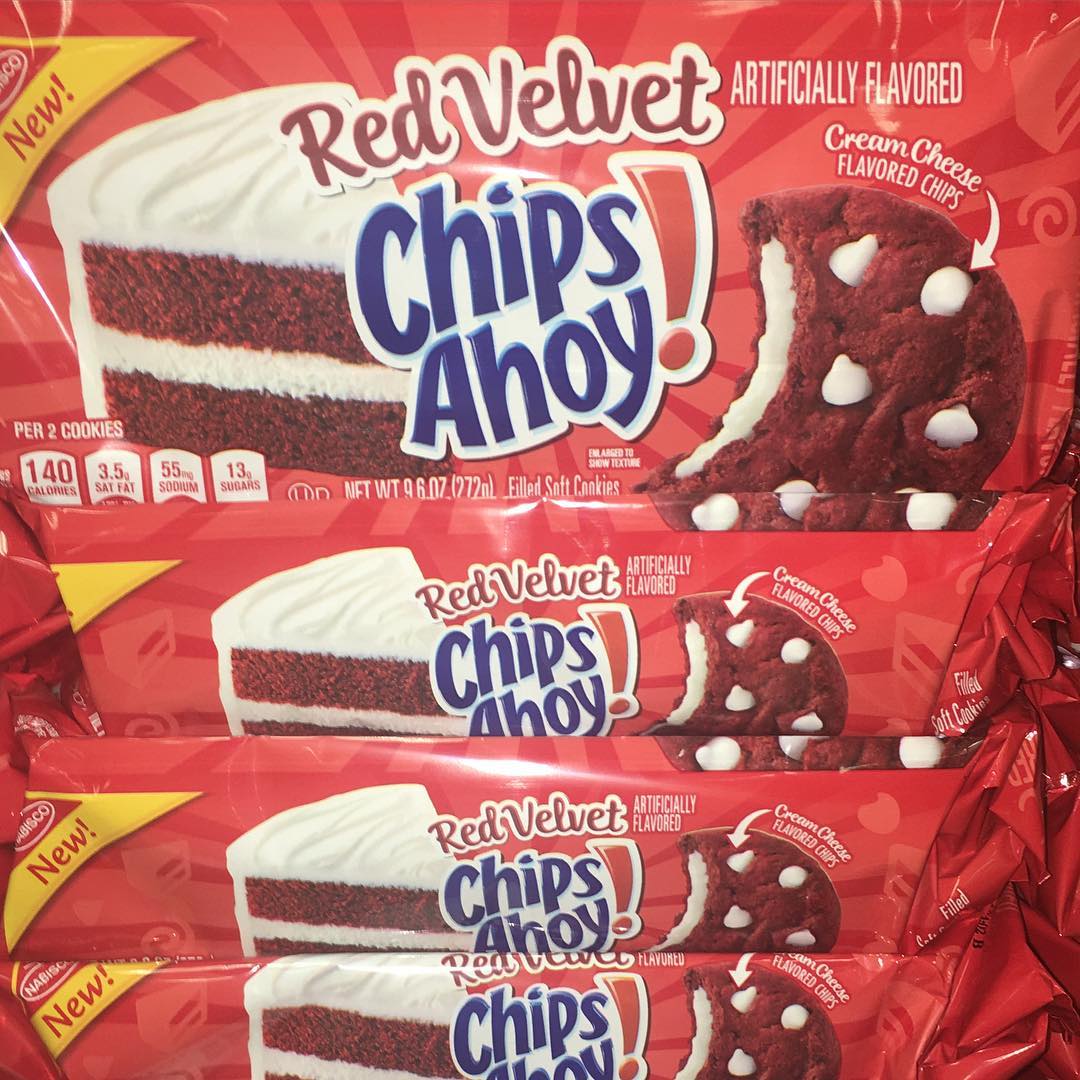 Red Velvet Chips Ahoy?? Who’s down to try these??? 📸 @taylordeats
